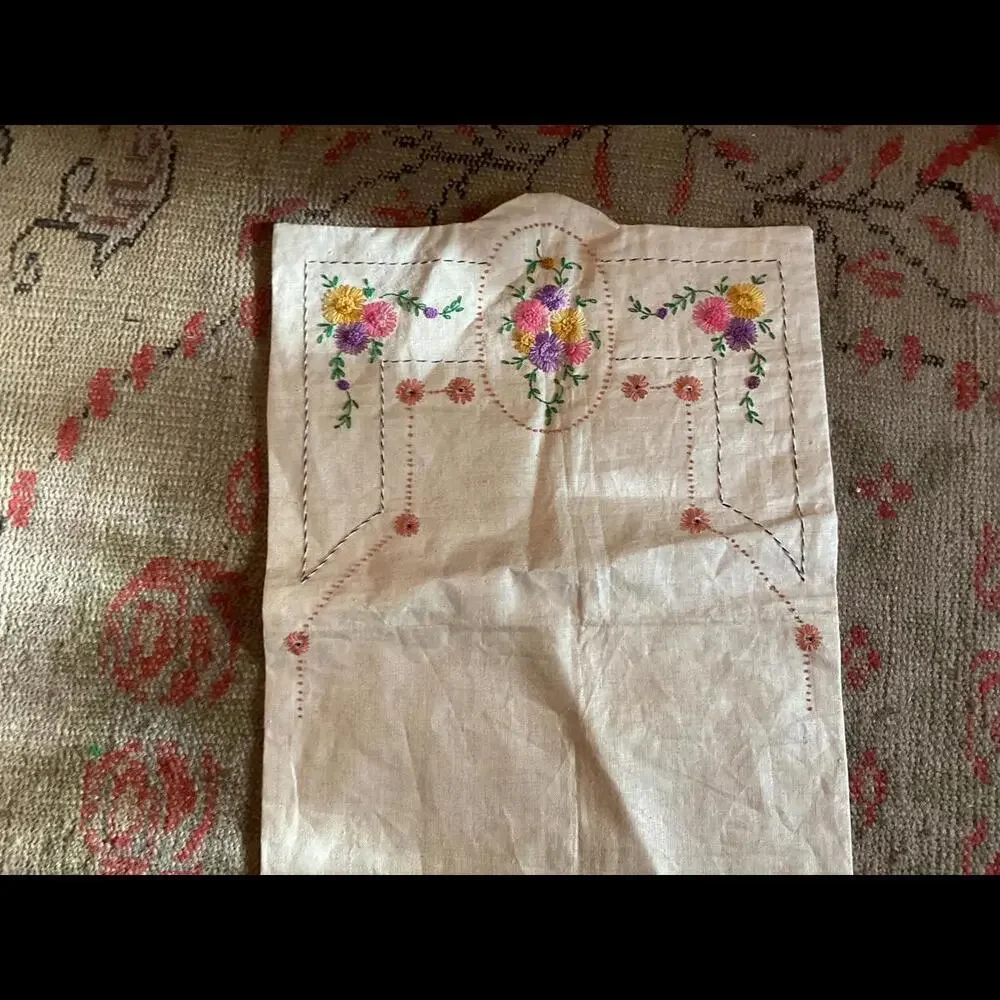 Vintage Hand-Embroidered Floral Table Runner